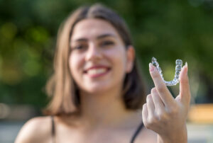 Ortodoncia invisible ¿Qué es y cuáles son sus ventajas y desventajas