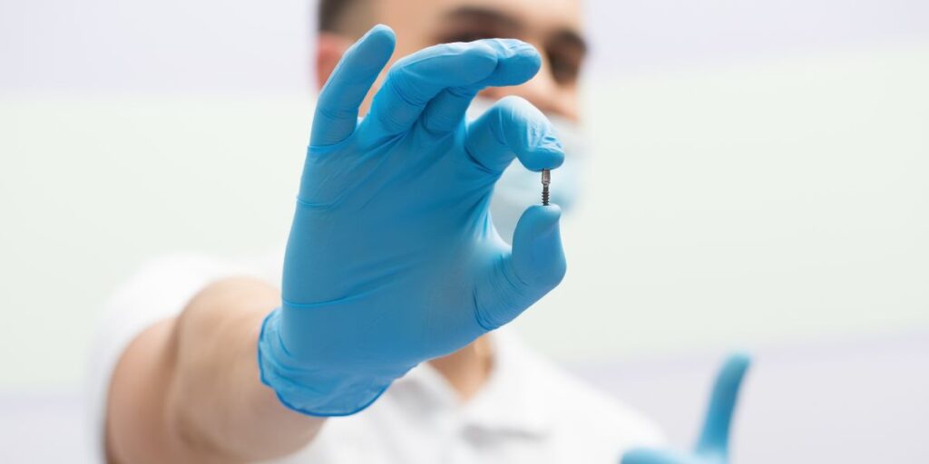 Implantes dentales de carga inmediata ventajas y desventajas